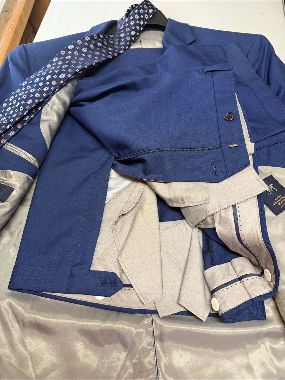 Margolis Hart Schaffner Marx Royal Blue Two-Button suit ( 50x48x37) - Picture 8 of 17